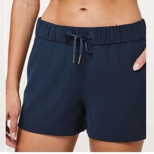 Lululemon - On the fly shorts